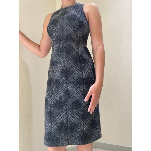 Banana Republic Wool-Blend Sheath Dress 2 Petite- lined, gray - Picture 9 of 9